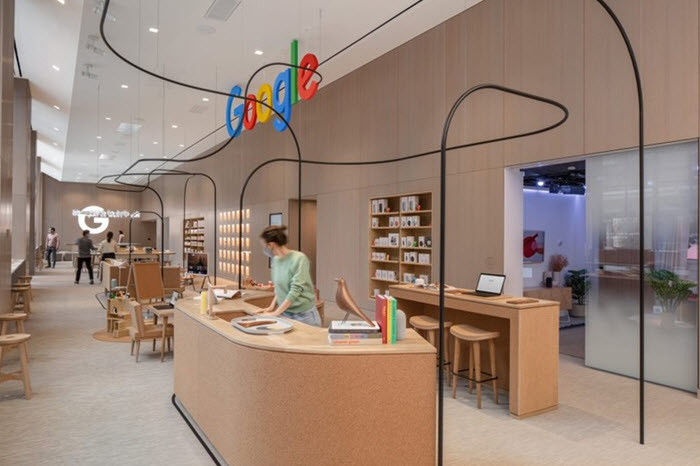 interior google store fisik google di newyork